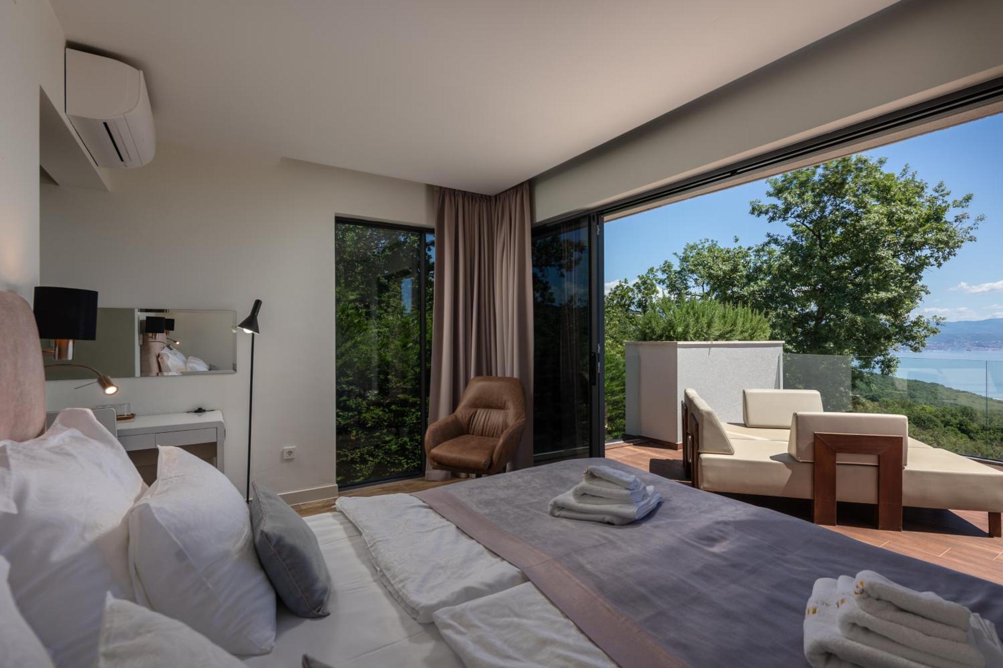 Villa Altavista - Seaview & Relax With Heated Pool & Minigolf โอปาติยา ภายนอก รูปภาพ