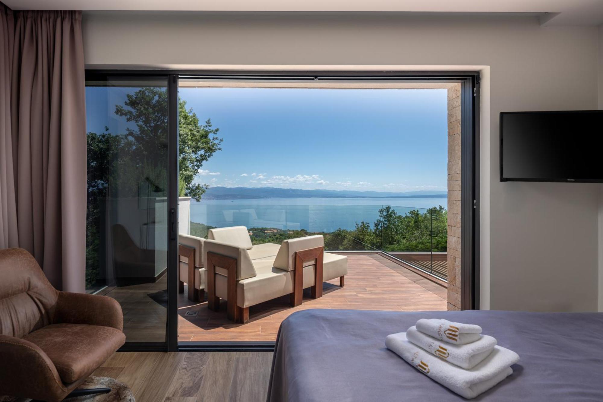 Villa Altavista - Seaview & Relax With Heated Pool & Minigolf โอปาติยา ภายนอก รูปภาพ